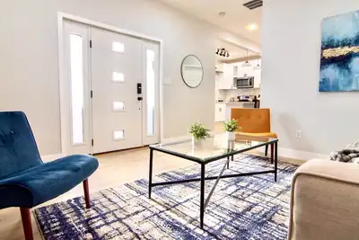 Image de Newly Remodeled house located in RiNo, few min to downtown Denver (pets friendly