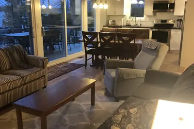 Image de Beautiful 4 Bedroom Home on Lake Eugenia