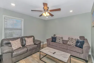 Image de 125 Atlantic Avenue Unit I - Pet Friendly! Walk To The Beach and Pier! 1br -1ba