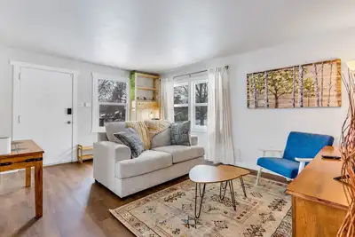 Image de 30 Day Stay Comfortable Home Close to Everything