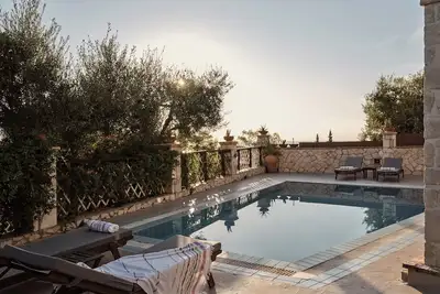 Image de 2 bedroom Apartment with private pool