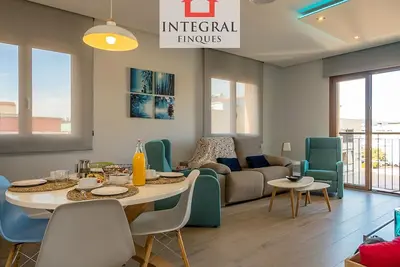 Image de Luxueux Appartement Moderne, 2 Chambres, Proche Plage, Parking Inclus