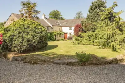 Image de 2 Yr Hen Felin, pet friendly, country holiday cottage in Letterston