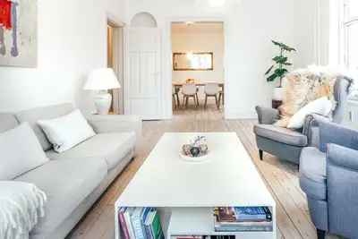 Image de Elegant, evocative and cosy home in Østerbro with a stunning panoramic view