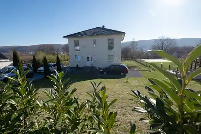 Image de Top apartment with fantastic distant views in a prime location at the best price!
