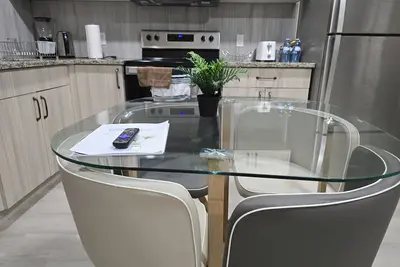 Image de 2b/R Private Suite |13 Mins~Airport | Private Entr