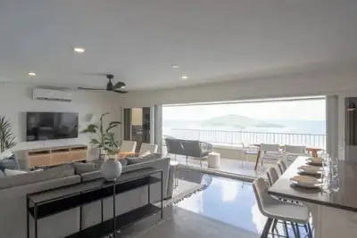 Image de Island View Retreat - Stunning Ocean Views!