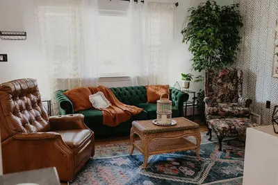 Image de Cozy Pet Friendly w/Outdoor Dome close to Old Town