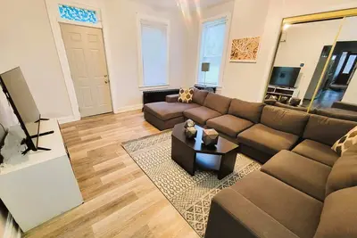 Image de Fun Mt. Washington Apartment | Off-Street Parking