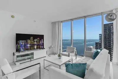 Image de Brickell 2/2 Miami near Beach Malls Fun *Pool*