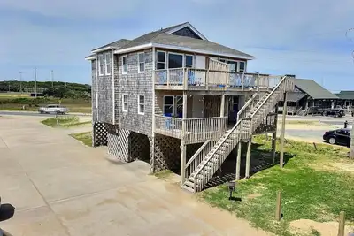 Image de Sea Horse- Oceanside- Only a short Walk to Beach- Community Pool & Spa