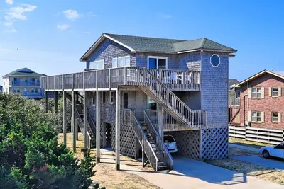 Image de Storm Cottage- Short Walk to Beach- Community Pool & Spa