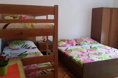 Image de Chambre dans Lopar avec terrasse, Climatisation, Wifi (3719-6)