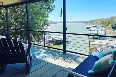 Image de Relaxing lake house on Lake Bridgeport with private boat dock