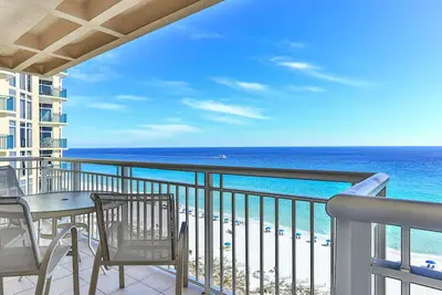 Image de Beach Front - Heart of Destin - 2 Bedroom- Dt111