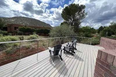 Image de Endless Sky On The Volcano modern view deck, hot tub, wildlife, and stargazing