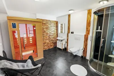Image de Appartement confortable avec un sauna