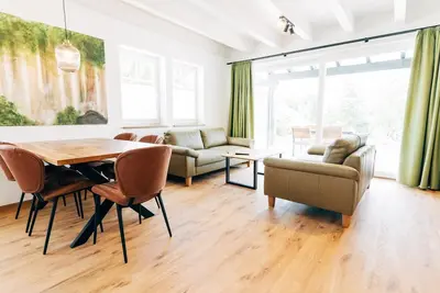 Image de Haus im Glück - Links