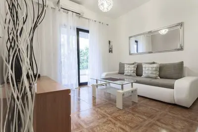 Image de Beautiful 2 bedroom apartment - 5 minutes to the beach