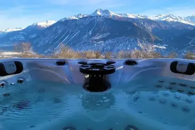 Chalet with Breathtaking Valley View