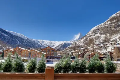 Image de Perfect Vast Apartment Next to Ice Skating Rinks