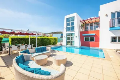 Image de Villa Adaro - Large luxury villa close to marina