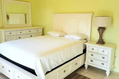 Image de Sunflower Lane Apartment #5 - Ocean View 7 mins from Capital