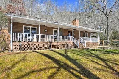 Image de Secluded Franklin Retreat w/ Private Backyard