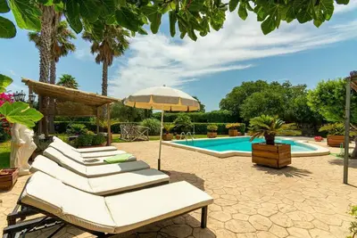Image de Carbonell, Chalet con Piscina a 700 m del mar
