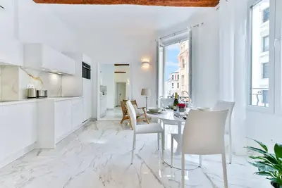 Image de Alba appartement antibes street