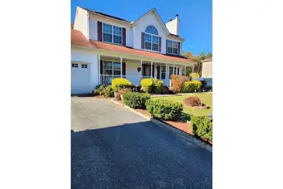 Image de Private 2 bedroom basement w/ private entrance