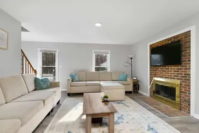 Near Nc State Campus & Downtown - The Maple Marvel