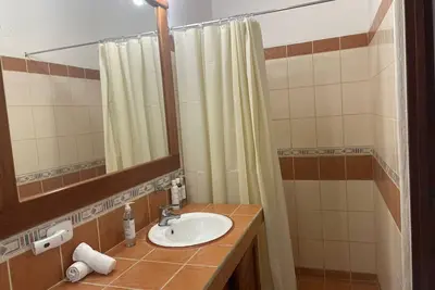 Image de Very close to Guiones Beach - 3 Br layback home