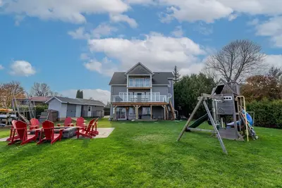 Image de Luxury Modern Cottage Best Sunrises with Hot Tub