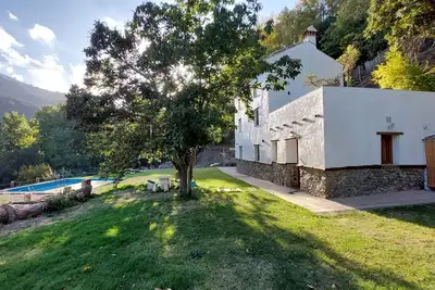 Image de Rural house, ideal for families in the middle of nature.