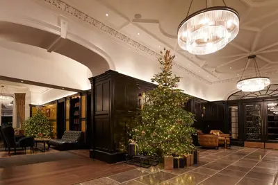 Image de Christmas & Nye luxury package in the Scottish castle hotel and London Marriott
