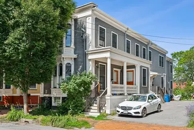 Gorgeously renovated, 2-condo property in the West End - walk everywhere