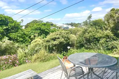 Image de Central Beach Cottage Oneroa Village best of both worlds so close to everything!