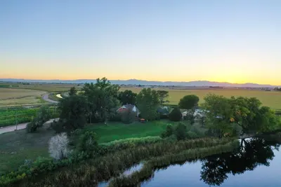 Image de Secluded Lake Retreat – Birdwatcher’s Haven