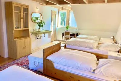 Image de Five-bed room 30 sqm with private shower and shared Wc, max. 5 persons