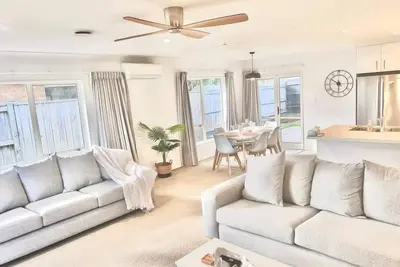 Image de Home In On Family - 100m from Papamoa Beach, Home In On Family