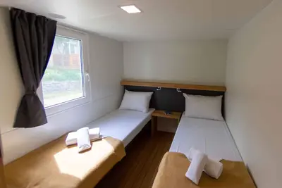 Image de Maison mobile avec deux chambres