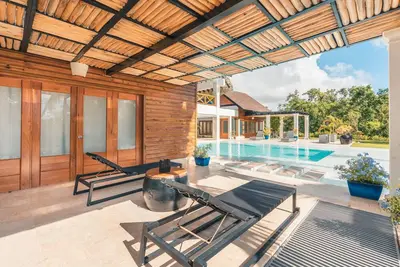 Image de Magnificent villa w\/private pool at Yarari