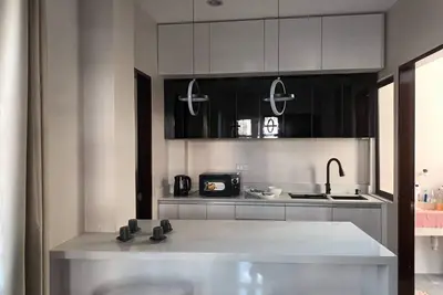 Image de Elegant/ Centrally located townhouse.