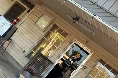 Image de Small Town Nostalgic Charm- Renovated Old Country Store