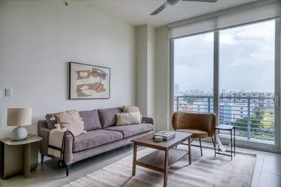 Image de Charming Brickell 2br w/ Gym, Pool & W/D, nr City Center, by Blueground