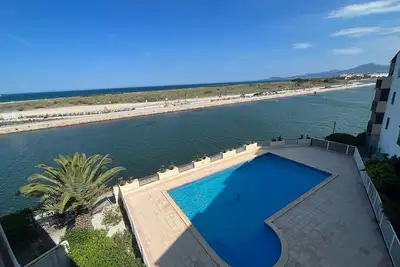 Image de Saint Cyprien - T3 lumineux avec plage, piscine collective et parking privé