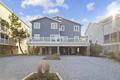 Image de Steps to Sand: 4br Dog-Friendly Duplex – Tower Shores, North Bethany
