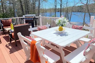 Image de 20% Discount for May & June! Beach Haven Cottage on Faucet Pond! Beach Pass Prov