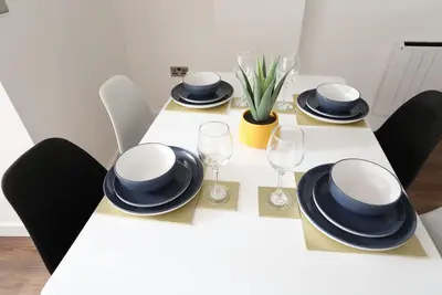 Plush 2-bedroom  apartment Coventry city center